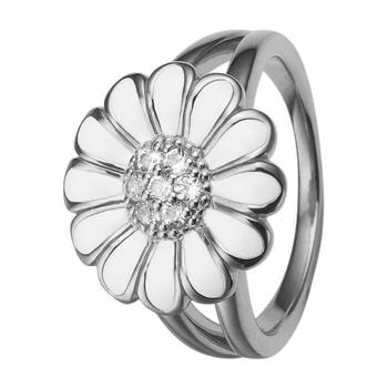 Model 4.6.A, Smuk marguerite med 7 hvide topaz og hvid emalje hos Guldsmykket.dk